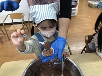 食育(ココア蒸しパン)2